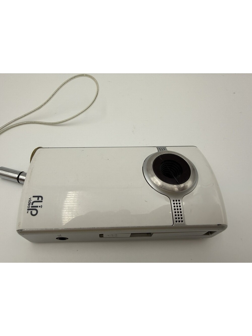 Flip UltraHD Video Camera (Not Tested) - Picture 5 of 8